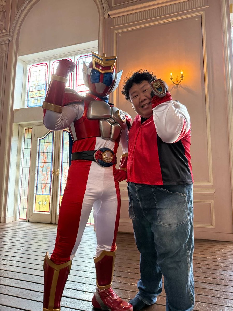 【緊急告知】
１２月６、７日の２日間
千葉の幕張メッセで行われている
「東京コミコン2025」に
さんちゃんとオワライバーが登場します🔥
世界からも注目されている東京コミコンにまさかオワライバーとして行けるなんて…😭
お時間ある方は是非とも遊びに来て下さいね～😄