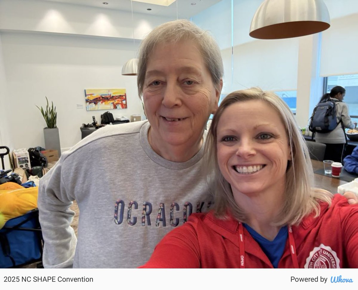 ⁦<a href="/NAKHEorg/">National Association for Kinesiology in Higher Ed</a>⁩ look who I found! Happy to get to see the legendary Donna Woolard 💚 ⁦<a href="/NCSHAPE/">NCSHAPE</a>⁩ via Whova event app whova.com/whova-event-ap… #nakhe #ncshape