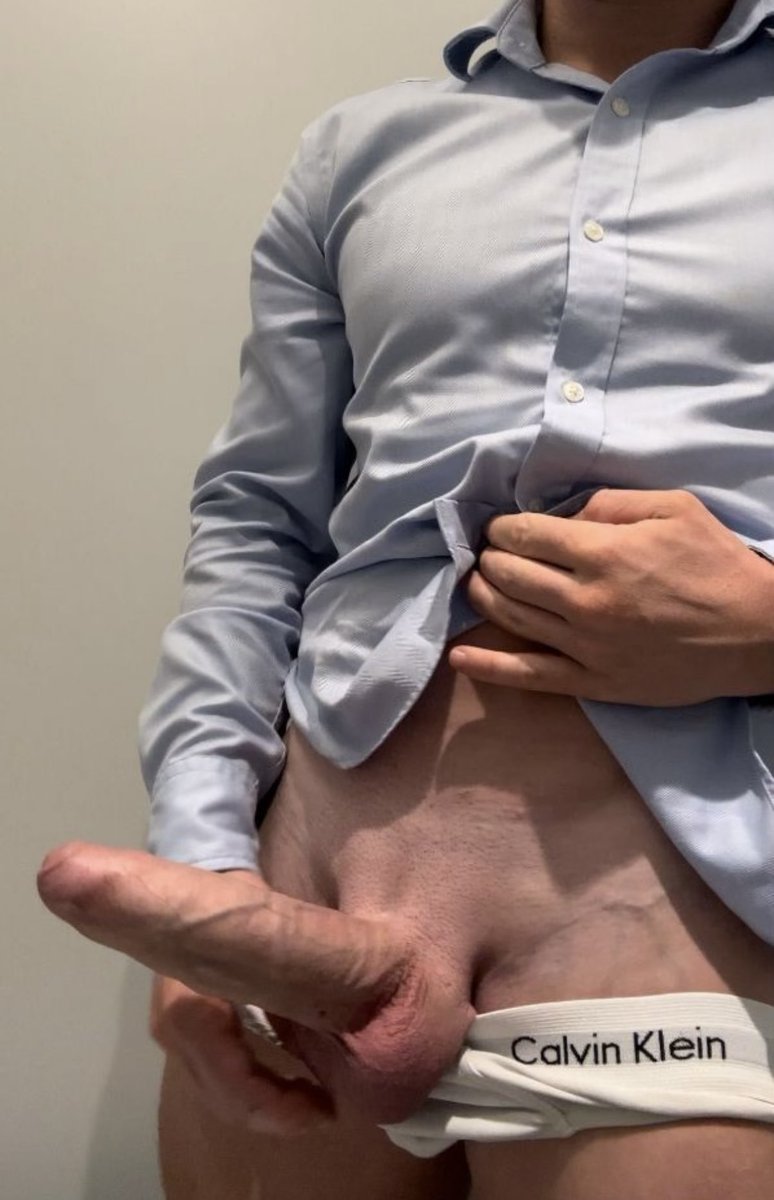 M M - Massive Musclebutt 🍑 
Flip it around - Weighty Wood 🍆 

IYKYK