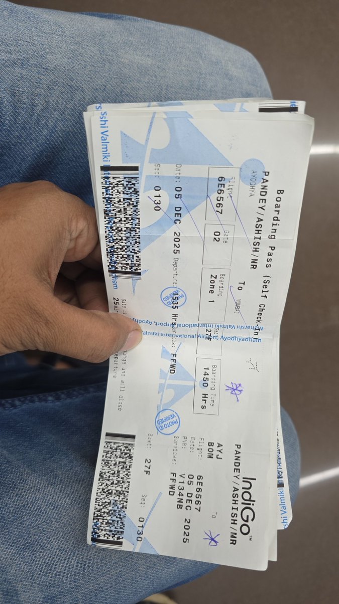ag315a's tweet photo. @myogiadityanath @myogioffice @narendramodi @indSupremeCourt
Pnr-O7EHHJ, V134NB

Flight cancelled but still at led and net its still showing delay https://t.co/dPPRdOkbsU
