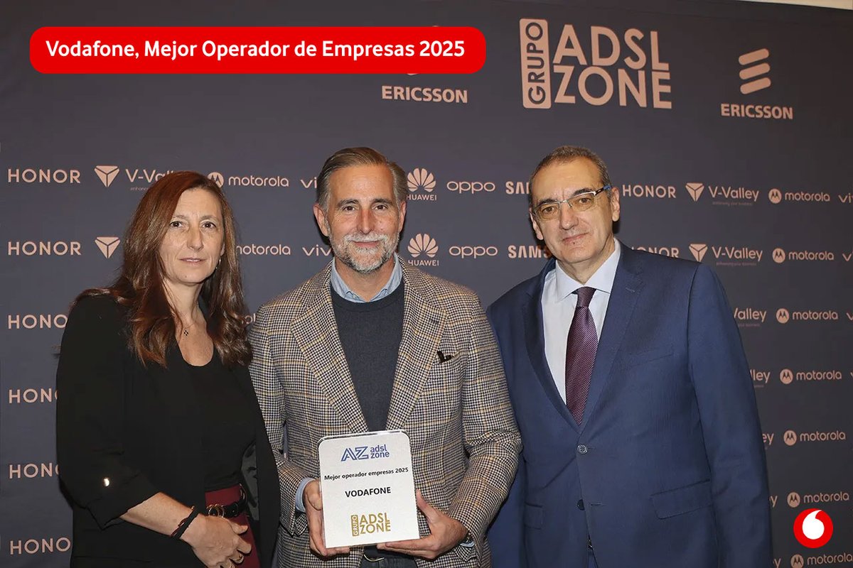 FuenPastor's tweet photo. 🎉 Vodafone España, mejor operador para empresas de 2025 en los Premios ADSLZone.

Gracias al esfuerzo de todos los equipos, ¡iremos a por muchos más éxitos compartidos! https://t.co/1UNBWV4ozz