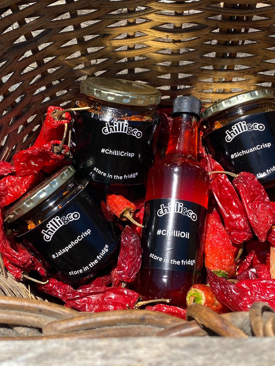 TraceyManus's tweet photo. Here's a shameless plug to the TL's favourite not so teenager's side hustle, homemade chilli oil/crisp. I was told to tell my Twutter friends, so if you're a lover of all things spicy, hop onto her IG page https://t.co/Mue7f7znIu and let her know that I've sent you ❤️😘 https://t.co/ELSZn5m0u0