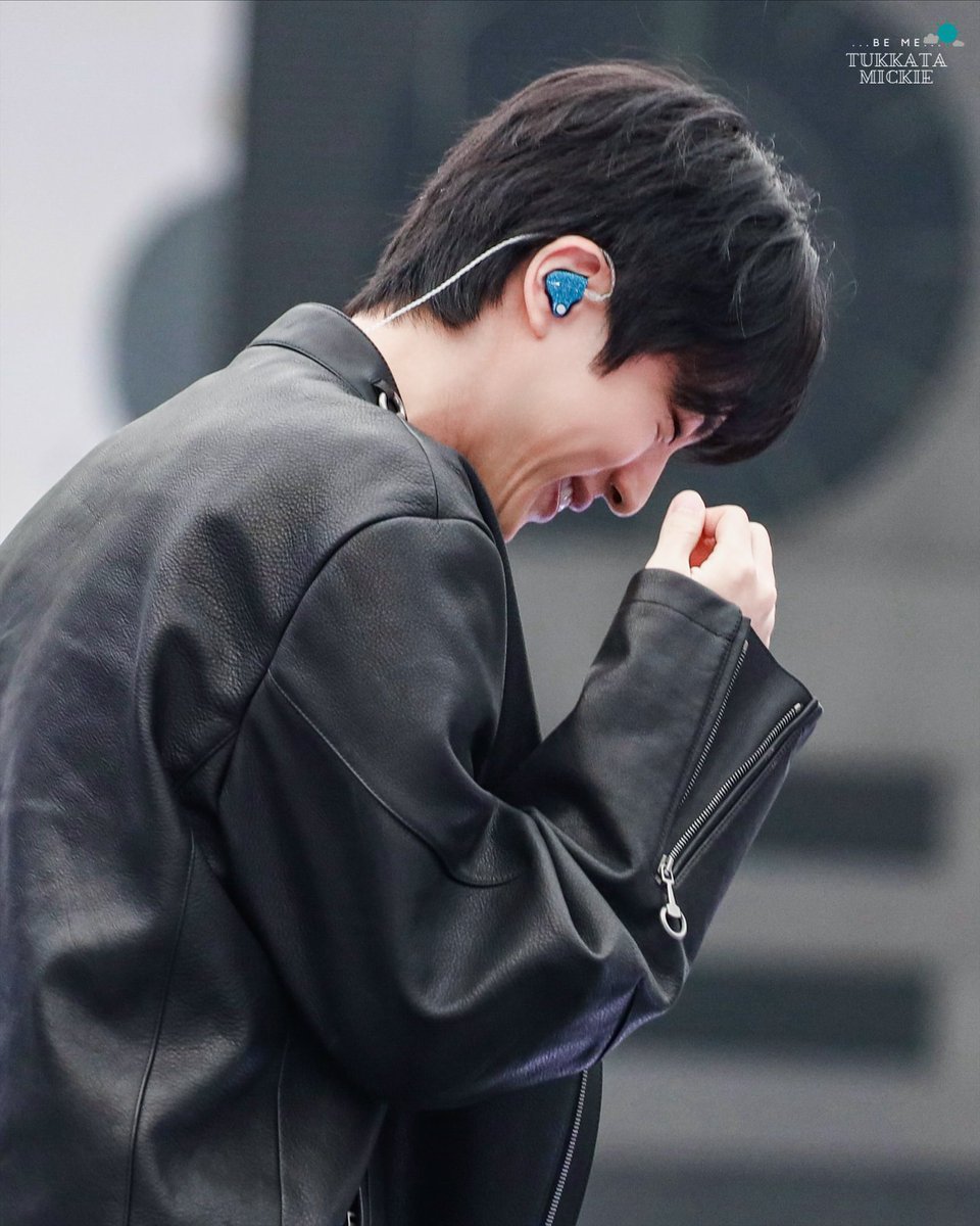 osusigasukidesu's tweet image. ジンくんがいるから私の人生は安泰🥰
まだまだ言わせて😆
お誕生日おめでとう🎊　

ずっとずっと走り続けているジンくん。
ありがとう✨
たくさんゲームしてほしいけど、低血糖なるのは心配よ！
#HappyJinDay2025
#HappyBirthdayJin
#JINDAY