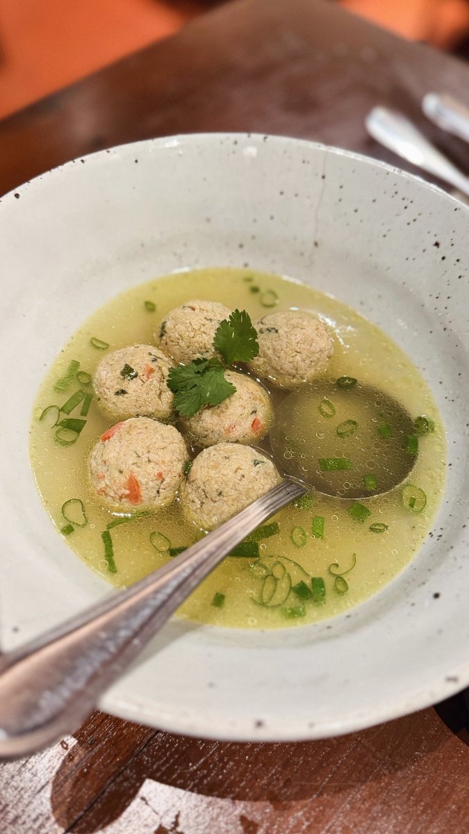 so_first's tweet image. キティパニットで晩ごはん