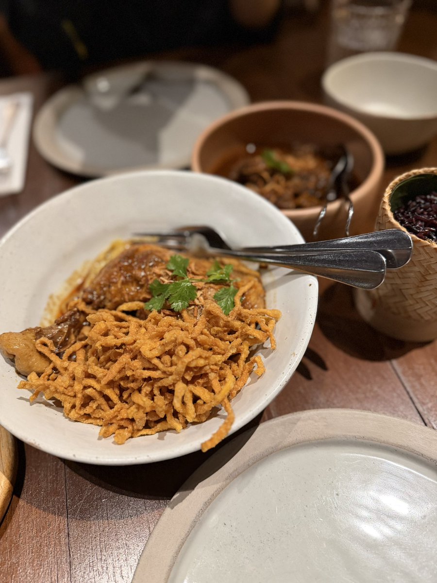 so_first's tweet image. キティパニットで晩ごはん