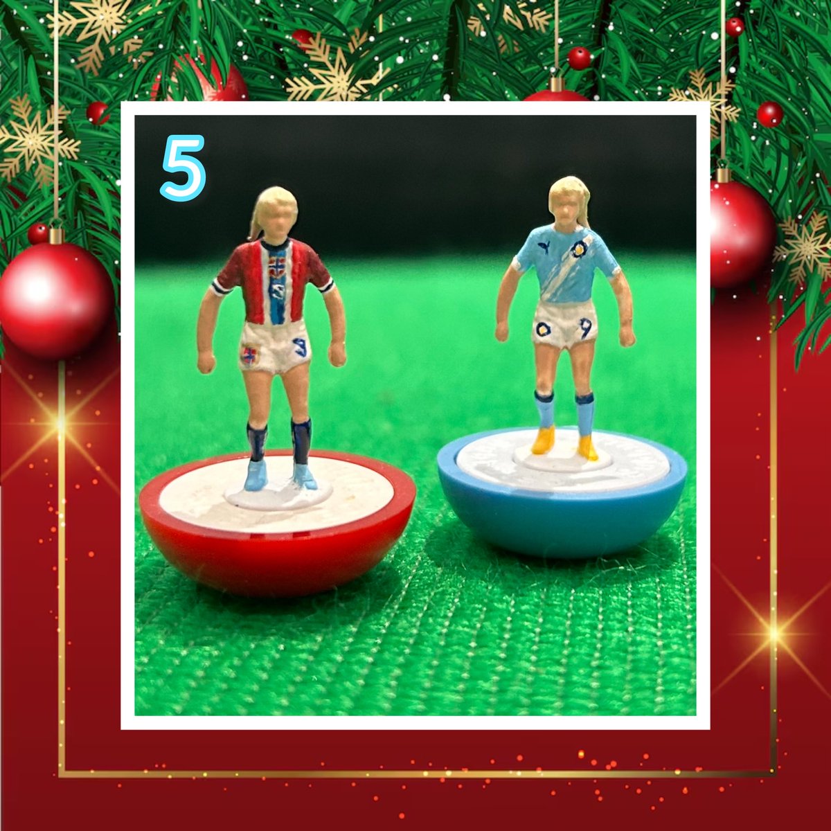 SubbuteoFC's tweet photo. 🎅 🎄 SubbuteoFC Advent Calendar - 25 highlights from 2025 🎨🖌️ 

5️⃣ Erling Haaland. Good at scoring goals. Top scorer in World Cup qualifying and fastest player to 100 PL goals. https://t.co/rkiDNTjpw5