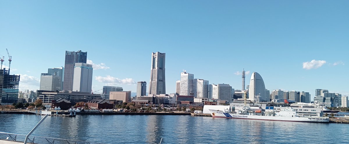 hanuney's tweet photo. It was an inspiring experience participating at the #MBSJ2025 presenting our latest #HS_AFM single-molecule findings. Scenic Yokohama’s waterfront was a few minutes’ walk from the conference venue. https://t.co/LcMHigfnc1
