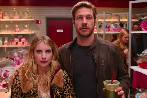 dykevermore's tweet photo. i can't get over how much this guy from terrible netflix movie the holidate looks like joe alwyn ate travis kelce. or maybe tried to morph into him but got stuck halfway https://t.co/gTvkNROP3V