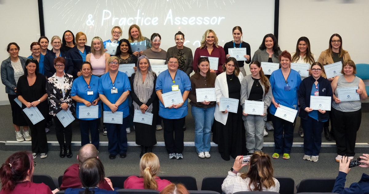 StirUni's tweet image. 👏 Inspirational nurses have been celebrated by #UofStirling students at a special event. Read more: brnw.ch/21wY6PK

@NHSForthValley