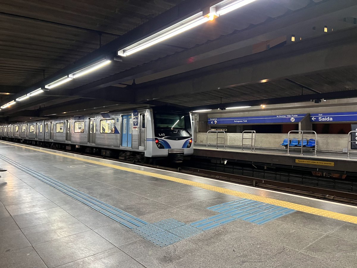 DiariodaCPTM's tweet image. Linhas do Metrô começam a operar 24 horas aos sábados

Iniciativa experimental segue até fevereiro de 2026 e garante funcionamento contínuo das linhas 1-Azul, 2-Verde, 3-Vermelha e 15-Prata durante a madrugada

&amp;gt; diariodacptm.blogspot.com/2025/12/linhas…