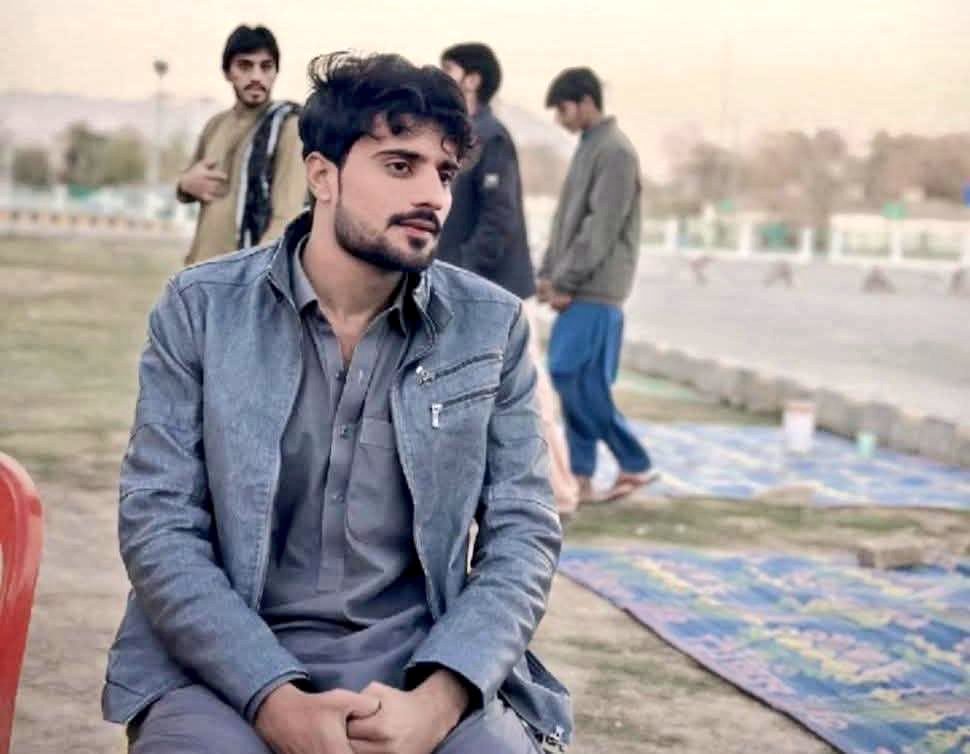 sangat_sabzal's tweet photo. ھمک روچ بلوچ نودربرانی زورانسری بیگوائی ءُ مئے ھاموشی بلائیں تاوان ء۔
 پہ ھلال داد ءَ توار چست کن ات۔

#ReleaseHilalDad
#SaveBalochStudents
#EndEnforecedDisapearances https://t.co/ArBt603jvq