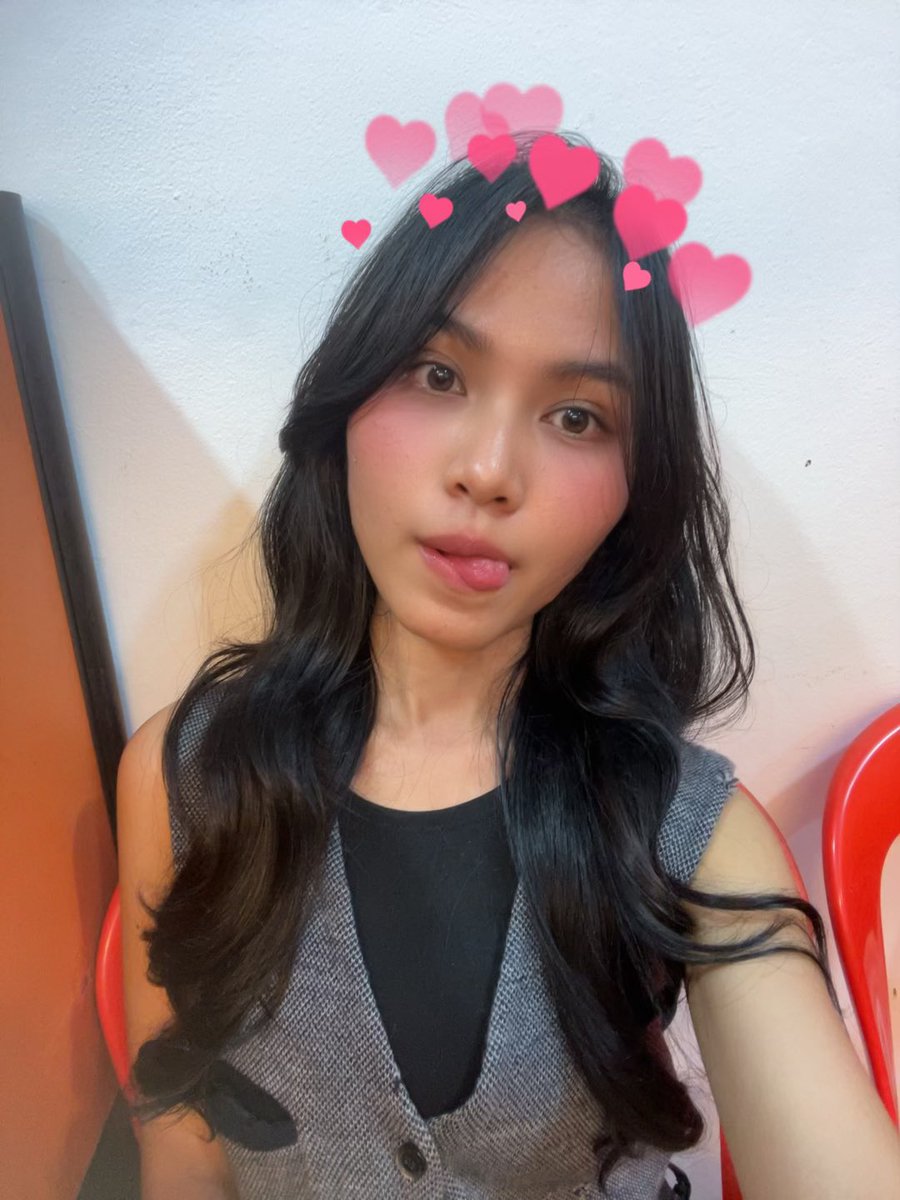 helloelaaa's tweet image. sore” cari anginn💗✨