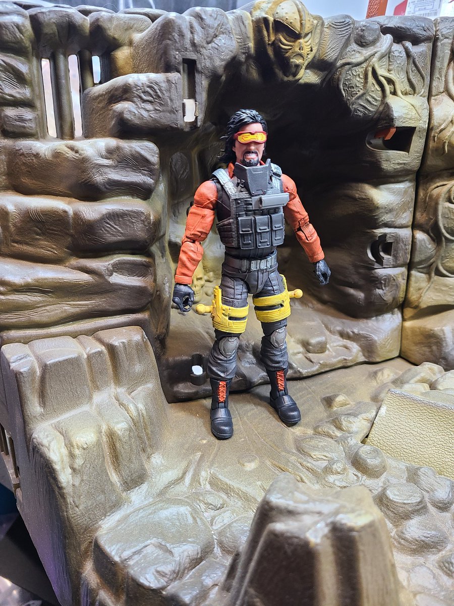 bhp99's tweet photo. Finished up my custom Classified Metal Head in Funskool colors 
#gijoeclassified #Funskool #actionfigures #toys https://t.co/DQk6Iu9KZO