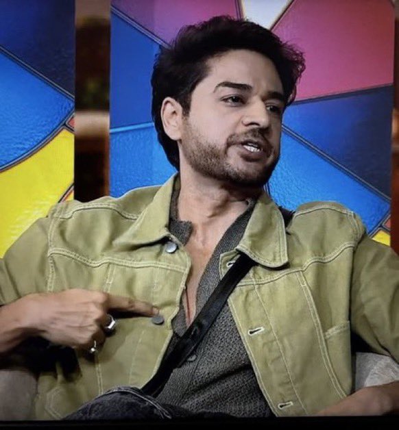 BBTak2468's tweet photo. Who is your favourite should win #BiggBoss19..!!?🔥🏆

RT.                                            Like
#GauravKhanna.                 #AmaalMallik https://t.co/7UGqfdeL2P