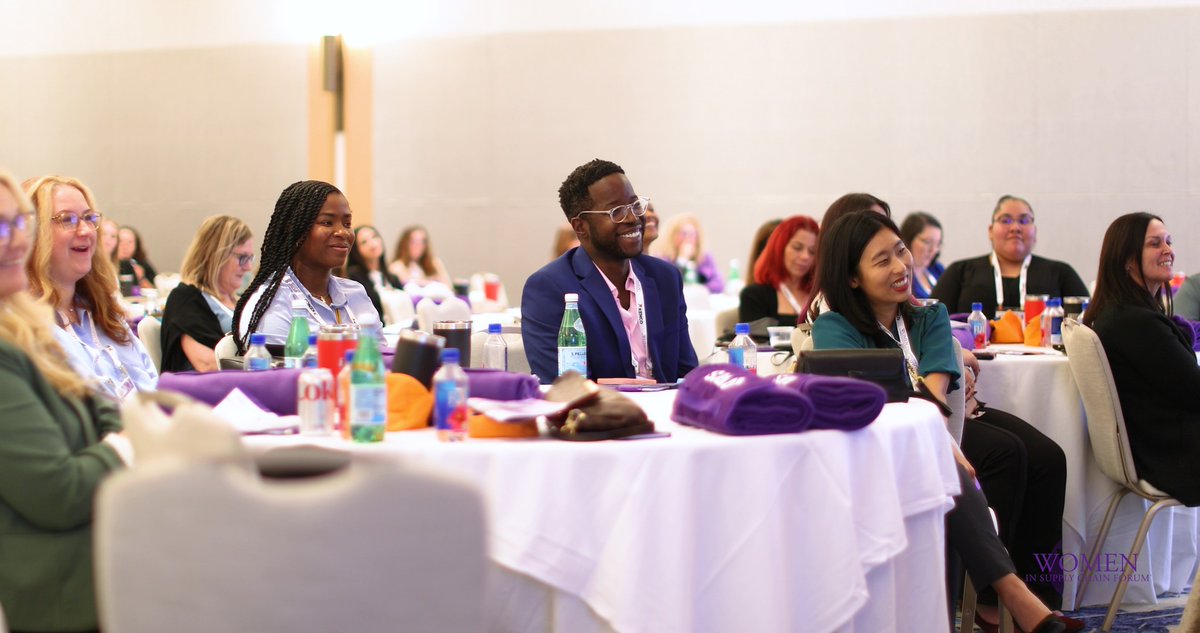 PAFoodMerchants's tweet image. PFMA member @UNFI highlighted strong leadership at the Women in Supply Chain Forum. Melissa Sax, Jill Furman, Letta Jenkins, Renee Spear, and CSCO Mark Bushway shared how mentorship and collaboration are building a stronger, more inclusive supply chain.

#UNFI #SupplyChain #WISC