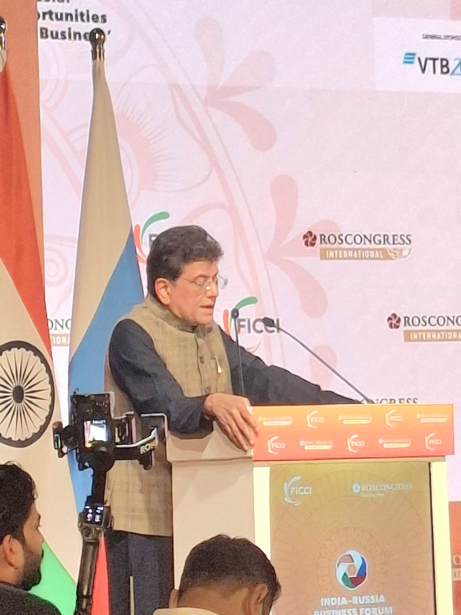 Sharadexp's tweet photo. #IndiaRussia 
Privilege to be a part of business forum meeting.
The new beginning of healthy and progressive relationship with India Russia begins today.
 the best ever gift India could give but also our PM has given a new message to the entire world about peace and prosperity. https://t.co/1DIsnJGXQf
