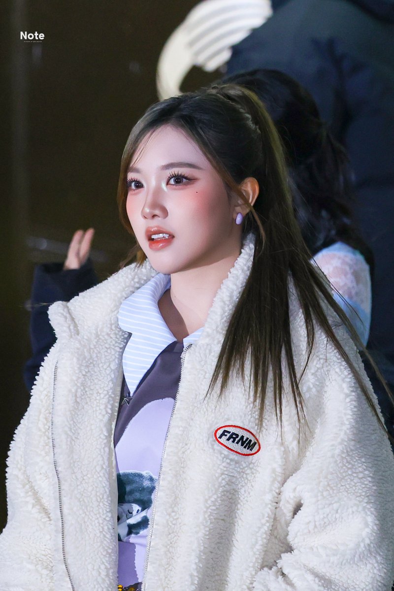 tripleS_Note's tweet image. 251205 뮤직뱅크 퇴근
#트리플에스 #설린 #Sullin