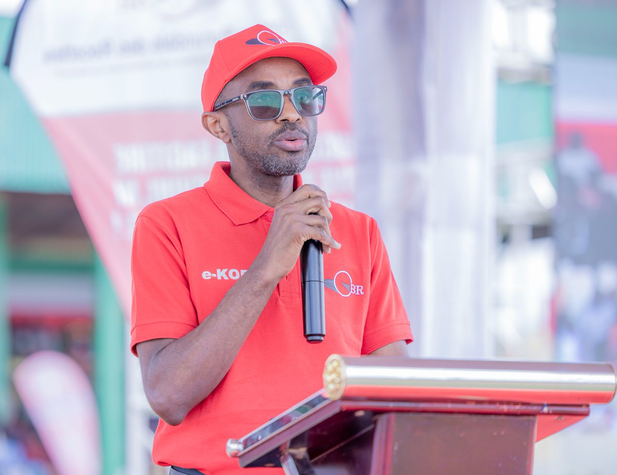 FinancesBdi's tweet image. Prenant la parole à son tour, le Ministre des Finances, du Budget et de l’Économie Numérique, Dr Alain NDIKUMANA, a salué les avancées réalisées par l’ @OBR_BI  dans la modernisation du système fiscal. Il a rappelé que la #digitalisation, notamment l’utilisation de la Machine à