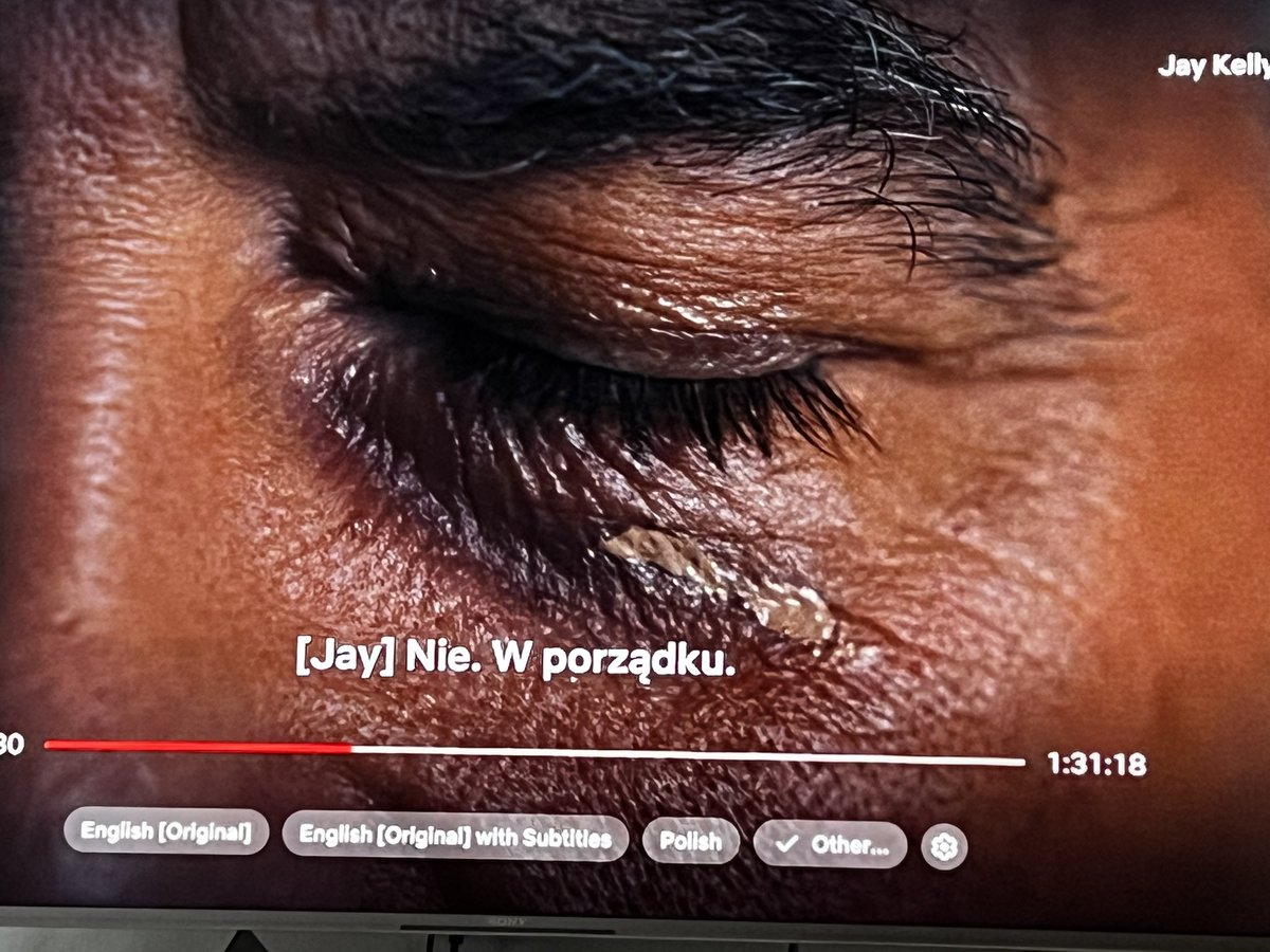 Oglądam sobie „Jaya Kelly’ego” i tak po 40 minutach wychodzi na to, że twórcy pilotowego odcinka „40-latka” powinni pozwać Baumbacha za kradzież tak jak autor „Battle Royale” Suzanne Collins.
#JayKelly