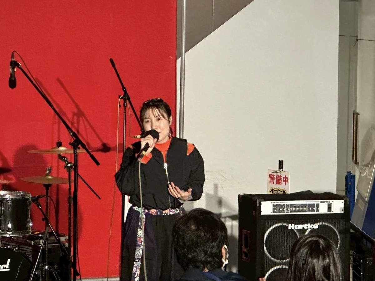 honoka_singer's tweet photo. 【まちなかLIVE Vol.5】
寒い中お越しいただきありがとうございました！

久しぶりに地元沖縄市でライブができてとても嬉しかったですヽ(；▽；)ノ
素敵な夜になりました✨💃
ありがとう！

#沖縄市 
#まちなかLIVE 
#コザミュージックタウン https://t.co/WIoRi2SxPu