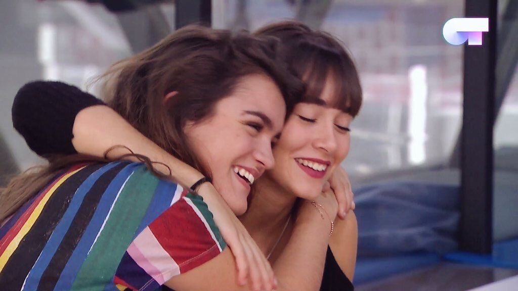 sapphicalphax's tweet image. volviendo a casa por navidad