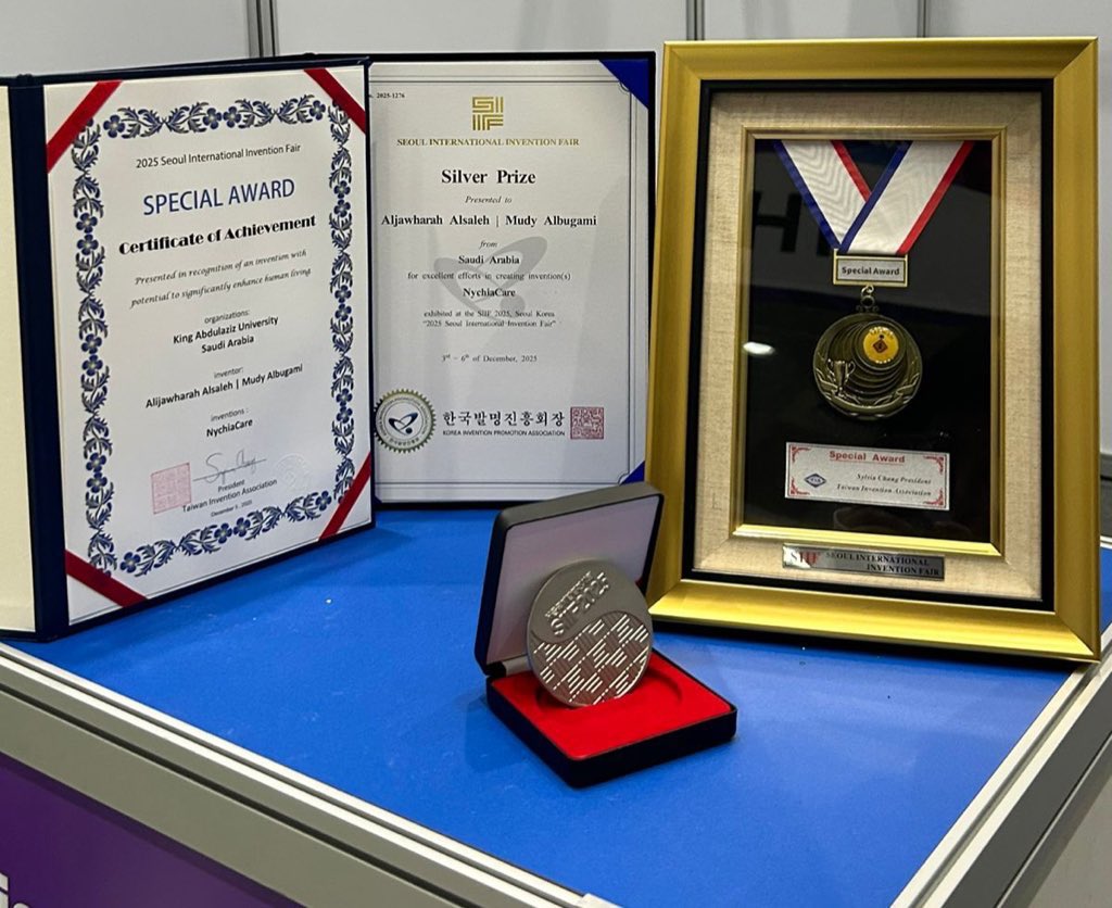 ModyAlbugami's tweet image. شرّفنا تمثيل المملكة العربية السعودية في معرض SIIF الدولي للاختراعات🇸🇦

🏆 🎖️Special Stage Award- Taiwan 
🥈Silver Medal- SIIF Korea
⭐️ Gold Medal- Vietnam 

Honored to showcase Saudi brilliance to the World
#SIIF2025 #SIIF #KSA #KAU
