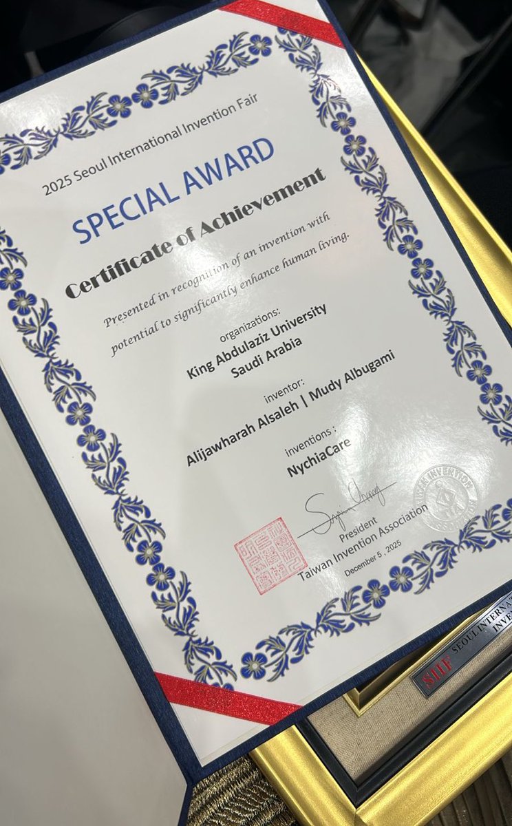 ModyAlbugami's tweet image. شرّفنا تمثيل المملكة العربية السعودية في معرض SIIF الدولي للاختراعات🇸🇦

🏆 🎖️Special Stage Award- Taiwan 
🥈Silver Medal- SIIF Korea
⭐️ Gold Medal- Vietnam 

Honored to showcase Saudi brilliance to the World
#SIIF2025 #SIIF #KSA #KAU