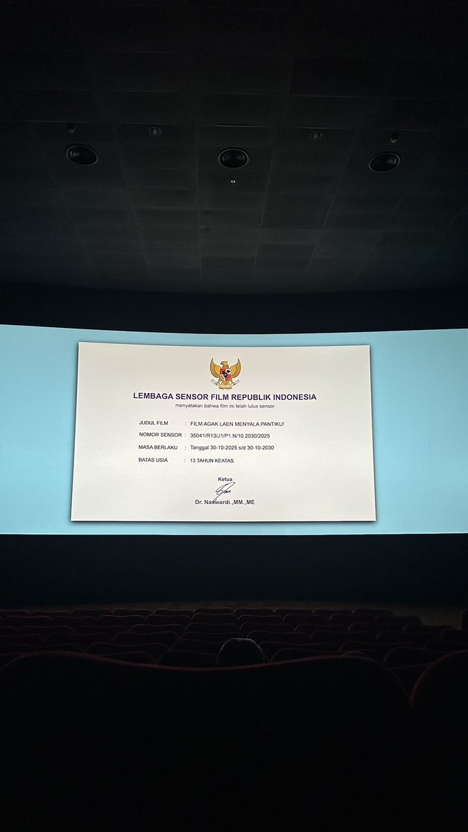 matchaaaateaaa's tweet image. me time after office🤫