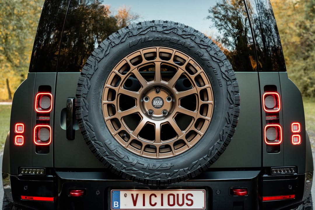 BRAIDwheels's tweet image. The Forged Storm in bronze, designed for the Land Rover Defender, combines durability and premium style.
✅ Size: 9"x20"
✅ Offset: ET20
✅ Color: Bronze
🔥 Give your Defender a bold and unique look.
#BRAIDWheels #ForgedStorm #offroadwheels #thewheeltailors