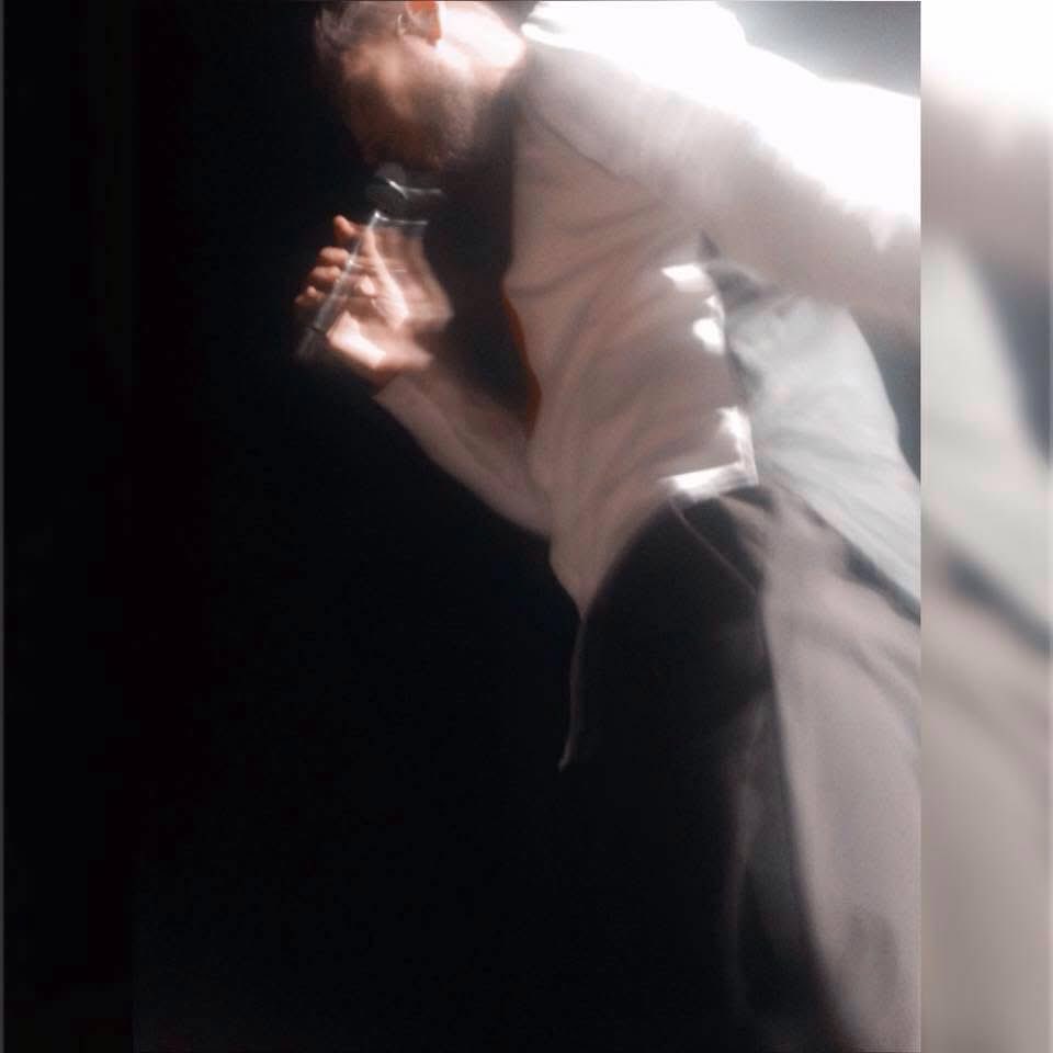 Ptn j avais 15 ans. 

C’était ma photo que j’avais prise avec mon IPOD, MON IPOD les GARS !

RED TOUR A 10 ANS Fuck. <a href="/MPokora/">Matt Pokora</a>