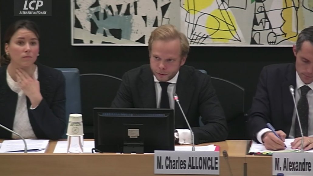 ojim_france's tweet image. 🔴Charles Alloncle, rapporteur de la commission d'enquête sur la neutralité de l'audiovisuel public : "Le budget total de l’audiovisuel public (4 MILLIARDS d'euros) équivaut à 20 000 nouvelles places de prison, un réacteur nucléaire, 400 écoles ou 8 hôpitaux".
