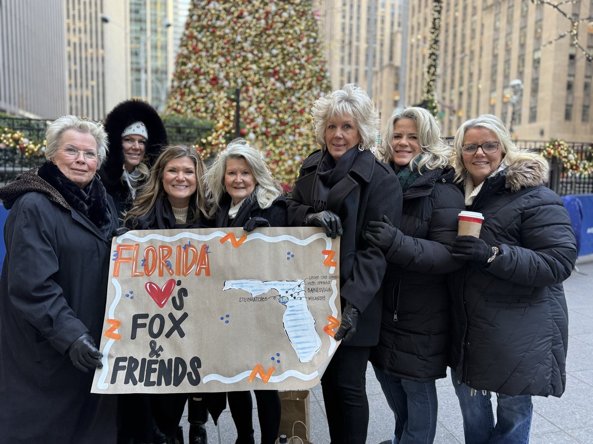 nrwicker's tweet photo. Tried to see our pals @foxandfriends @kilmeade all the way from Florida but it was too cold for y’all today. Tell our friend the best Governor @GovRonDeSantis we said hello❤️ https://t.co/d4oFZrr3du