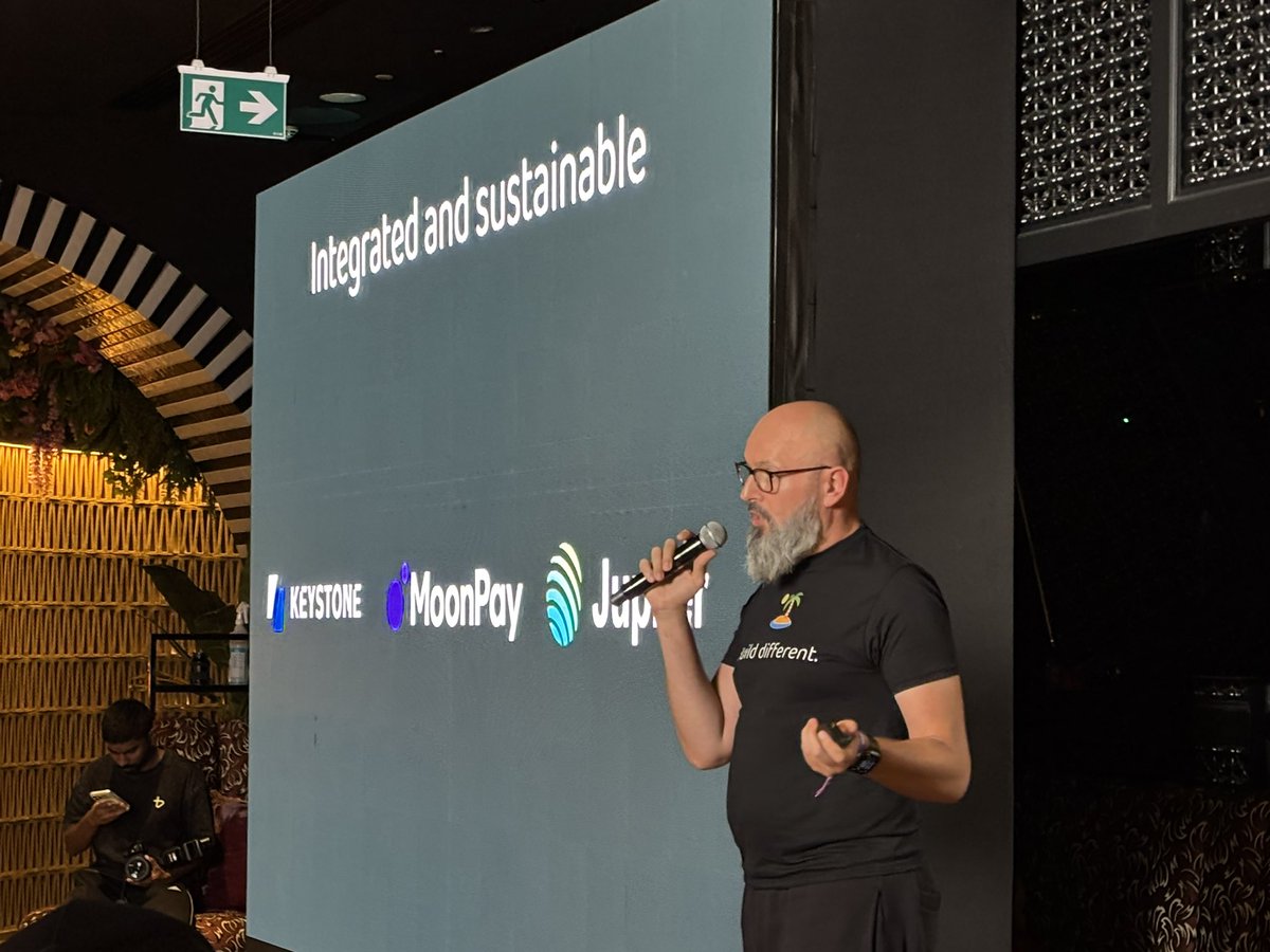 Ivan 🧳 tweet media