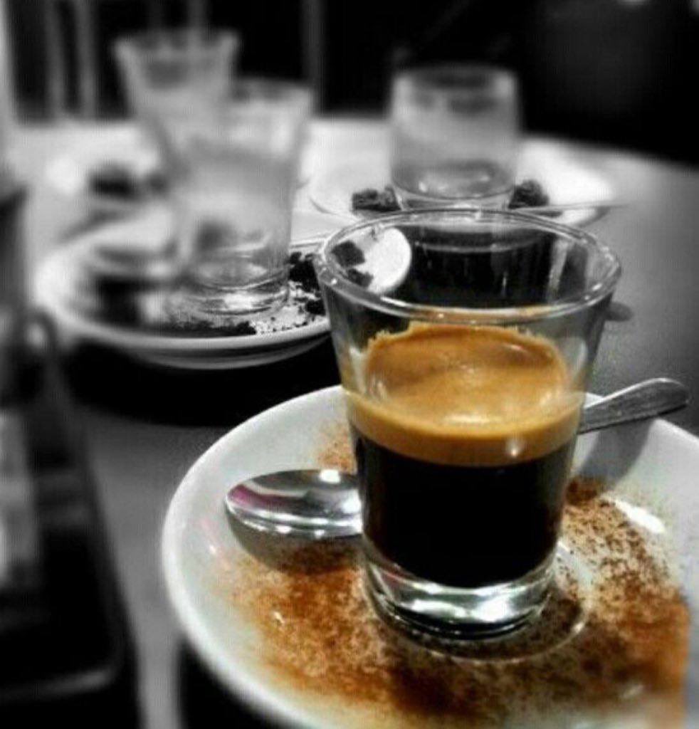 من صد عنا دون ﻻ يذكر اسباب 
قولو له ان اغلى العرب فالمقابر