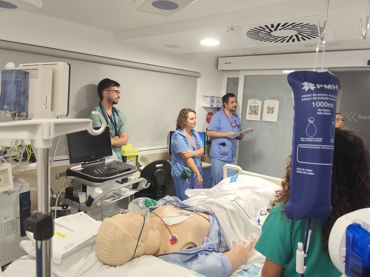AngelHdez13's tweet photo. ✅Éxito de los 2 primeros meses
👩🏻‍⚕️75 enfermer@s, 26 adjunt@s, 25 residentes y 24 TCAE actualizados en el manejo de la bradicardia inestable en la UCIC @hbellvitge 
🫀Compromiso de todo el Servicio por mejorar la atención del paciente crítico cardiológico
⏲️En 1 mes nuevo caso..⏳ https://t.co/Kr7a9rXTxw