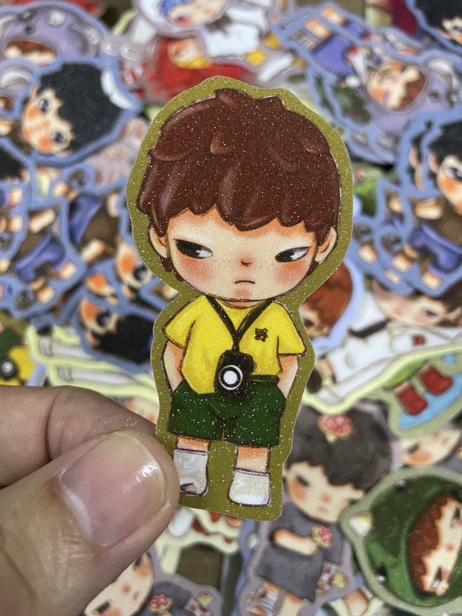 sali muna ko sa one-day art market. pandagdag pambili ng ticket (kung may aabutan pa). hahaha.