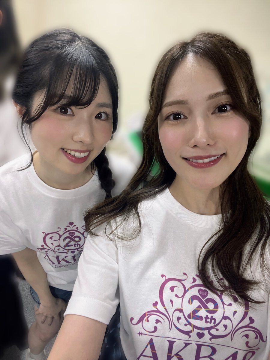 iriyamaanna1203's tweet photo. #AKBは青春ですin武道館 
AKB48 20周年おめでとうございます！
先輩方の見せてくれた背中、自分のいたAKB、今日見た後輩たちのキラキラした姿。そのかけがえのないひとつひとつが重なってこれだけの時間が経っているのだと思うと、とても感慨深かったです。
大好きなAKB48が、永遠より続くように☺️💐✨ https://t.co/hTJJf0NGpp