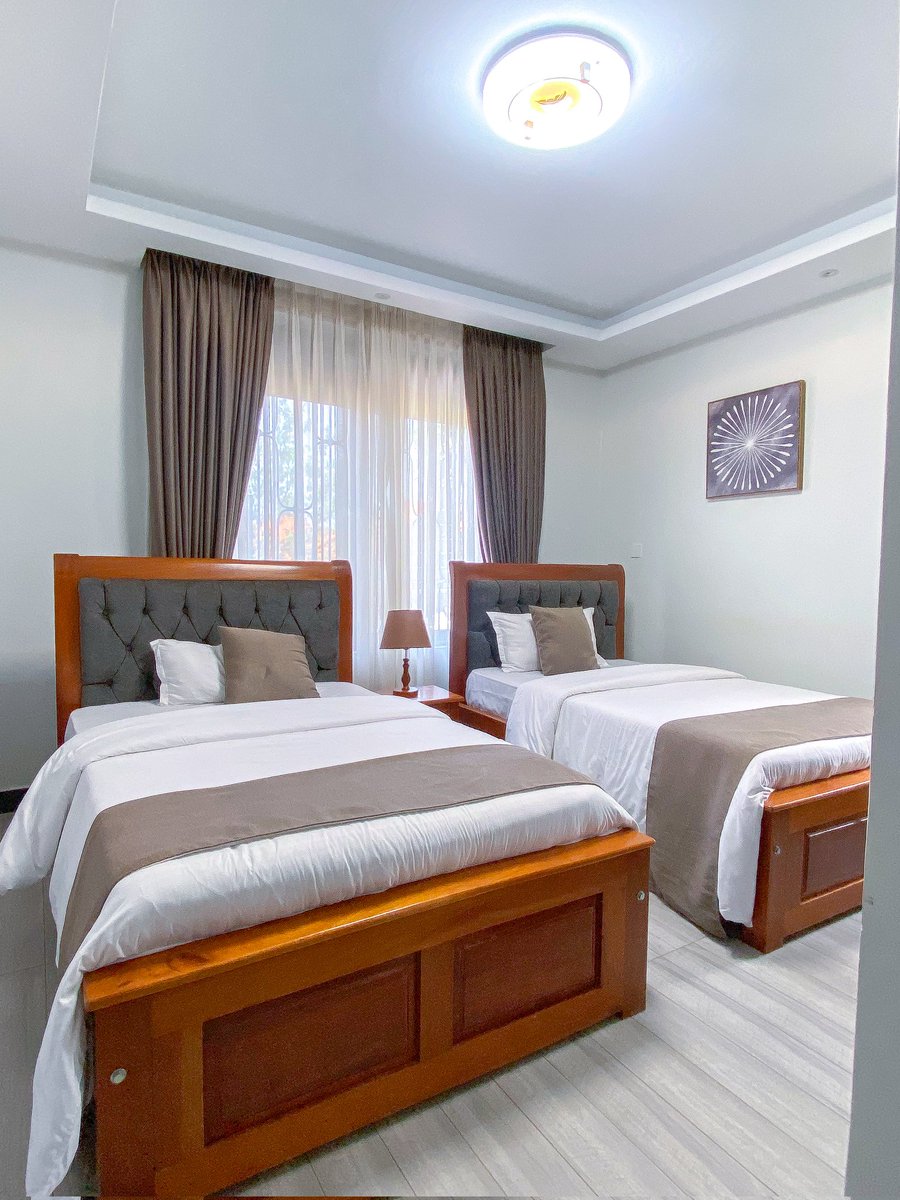 HM Airbnb Apartments - Kira Town
Modern 2 Bedrooms | Fully Furnished &amp; Luxurious

🏠 Fully Furnished 2 Bedrooms Apartments
📶 High speed WiFi
🔐 24/7 Security
📍 Safe &amp; Peaceful Area | Mamerito Road
💰 Two Bed - UGX 250,000 per night

☎️ For Bookings
Call/WhatsApp: 0709220000