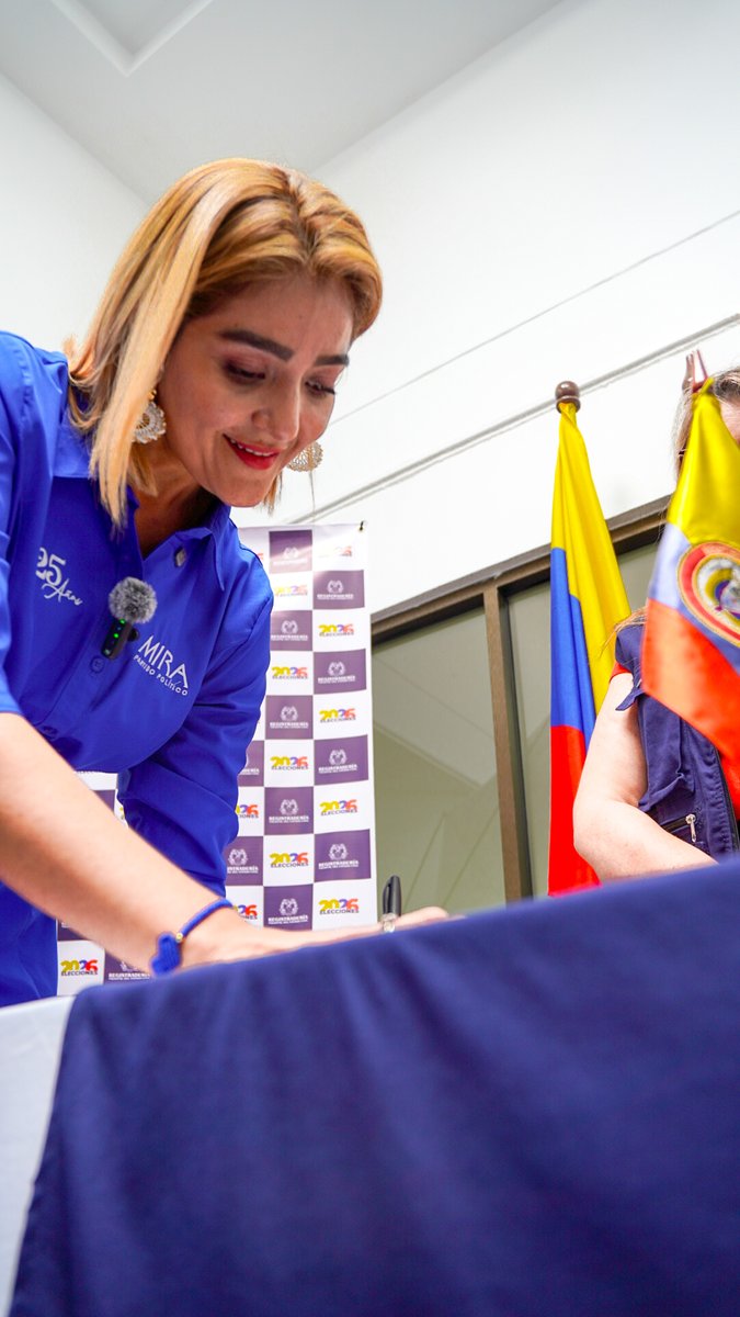 Inscripción de nuestra candidatura a la Cámara por el Departamento del Valle del Cauca.

¡Felicitaciones a Leira, vamos a trabajar Uni2 por el Valle!