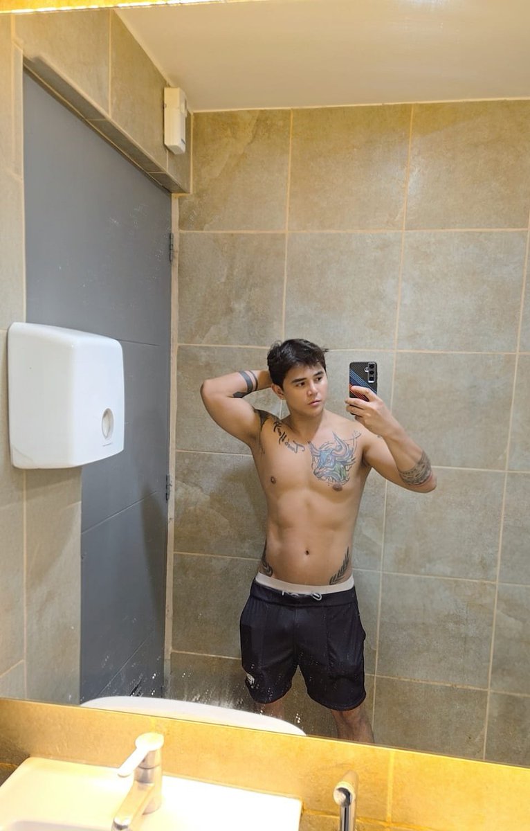 Available here sa lahat gusto mag hire DM lang..