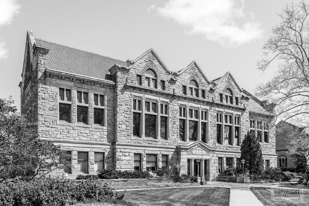 universityicons's tweet photo. Today's featured university icon is the Carnegie Building at Oberlin College in Oberlin, Ohio.
https://t.co/ZH90A9Cxkv
#OberlinCollege #Oberlin https://t.co/AeerZmIYhn