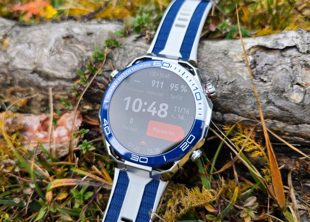 notebookcheck's tweet image. Expeditionstauglich und richtig hell - Huawei Watch Ultimate 2 Smartwatch im Test dlvr.it/TPfNXX #Huawei #Smartwatch #WearableTech #Tauchen #TechnikTest