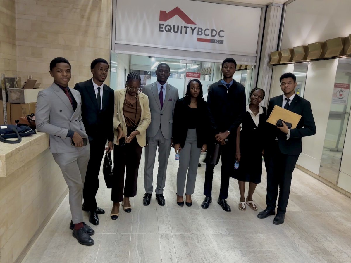 akindoa_'s tweet photo. Dans le cadre de ma bourse au programme ELP d’@EquityBCDC, j’ai effectué une expérience terrain d’1 mois au sein de la banque. J’ai travaillé avec les équipes chargées du contrôle interne du portefeuille et du retail. Expérience pratiques en gestion, analyse et conformité.
~BA 🔆 https://t.co/brmx2sMMEQ