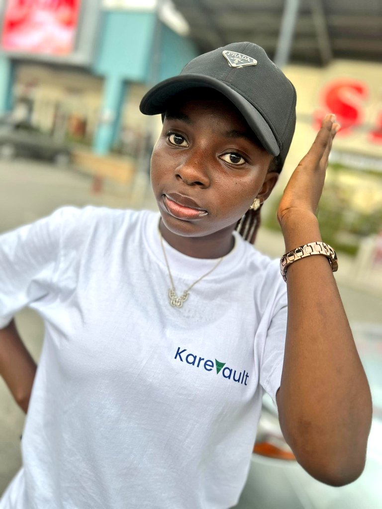 The best caption I think fits this picture.
👇🏾👇🏾👇🏾

(A conversation between someone and me)

Someone: Henheeennnn...
Another free health outreach is coming up kehhh!!! 😯
<a href="/Karevault1/">Karevault</a>, una too do oh. 😁
Hope I can come with all my gees and babes???