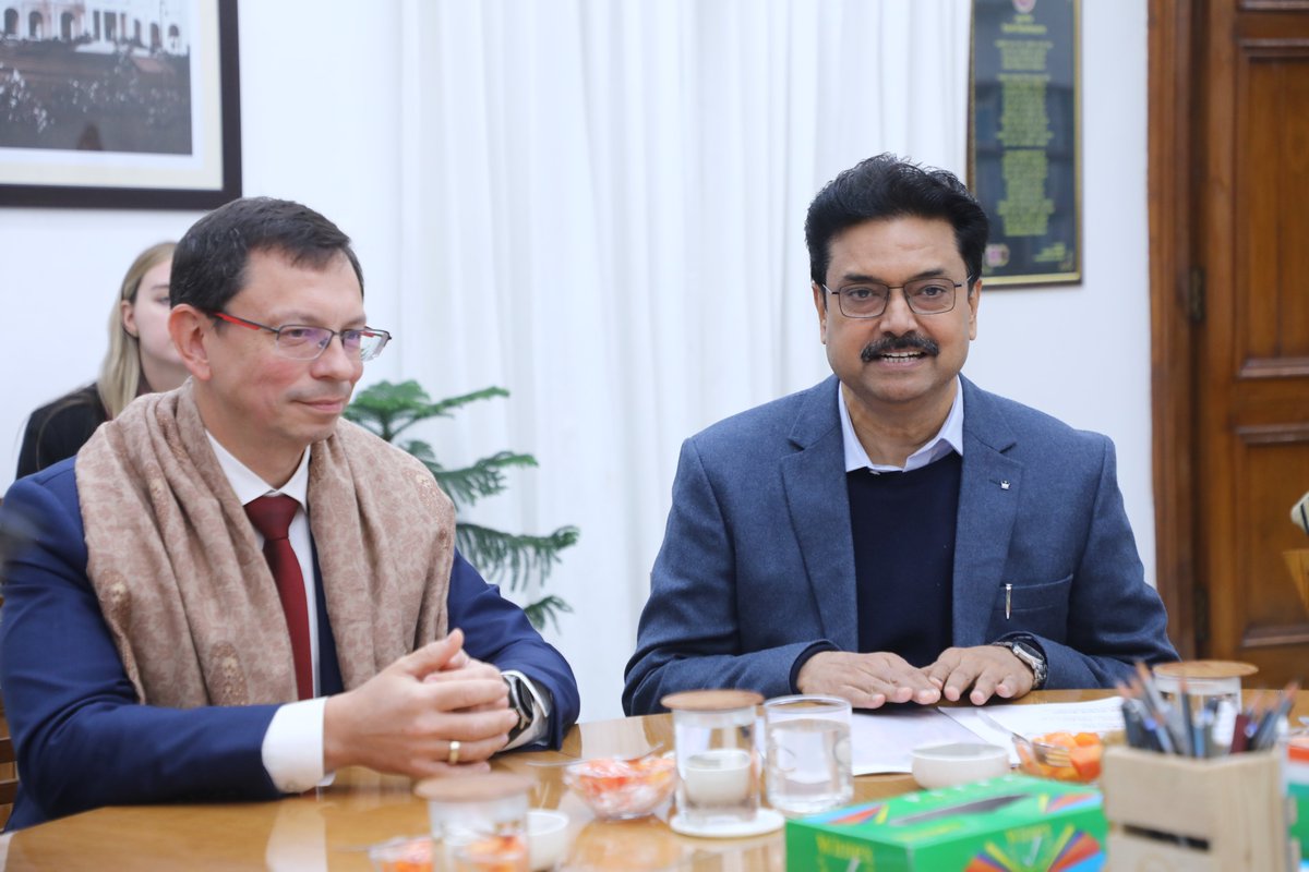 Warmest thanks to Dr Nikita Anisimov, Rector of HSE University, for his affection, friendship and cooperation. Today’s signed ‘Statement of Cooperation’ will go a long way in the interests of Indian and Russian students. #IndiaRussiaFriendship #DruzhbaDosti #IndiaRussia 
<a href="/HSE_eng/">HSE University</a>