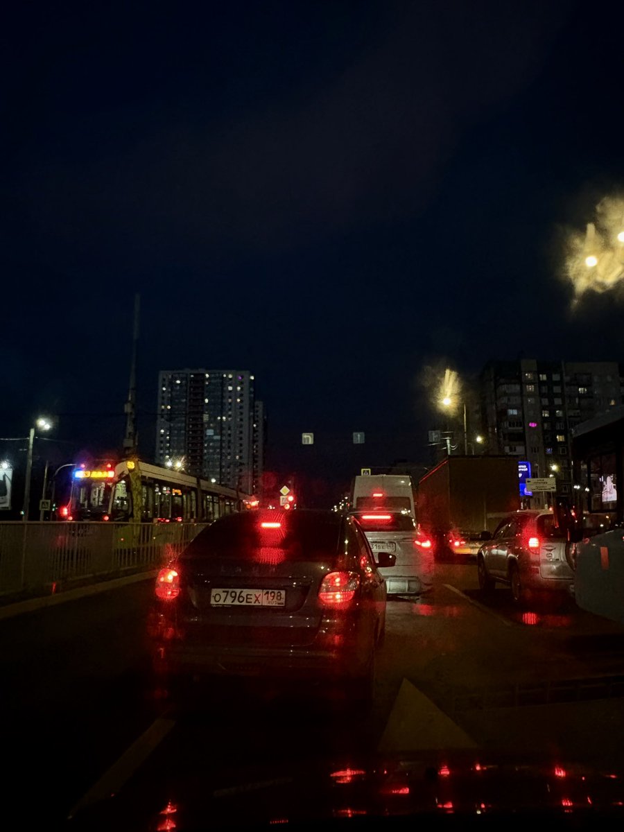 It’s just 4:30 pm😄🖤