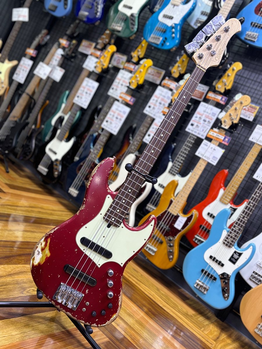 店長の展示エレキベース紹介】 #xotic XJ-1T 4st ヘヴィエイジドが目を