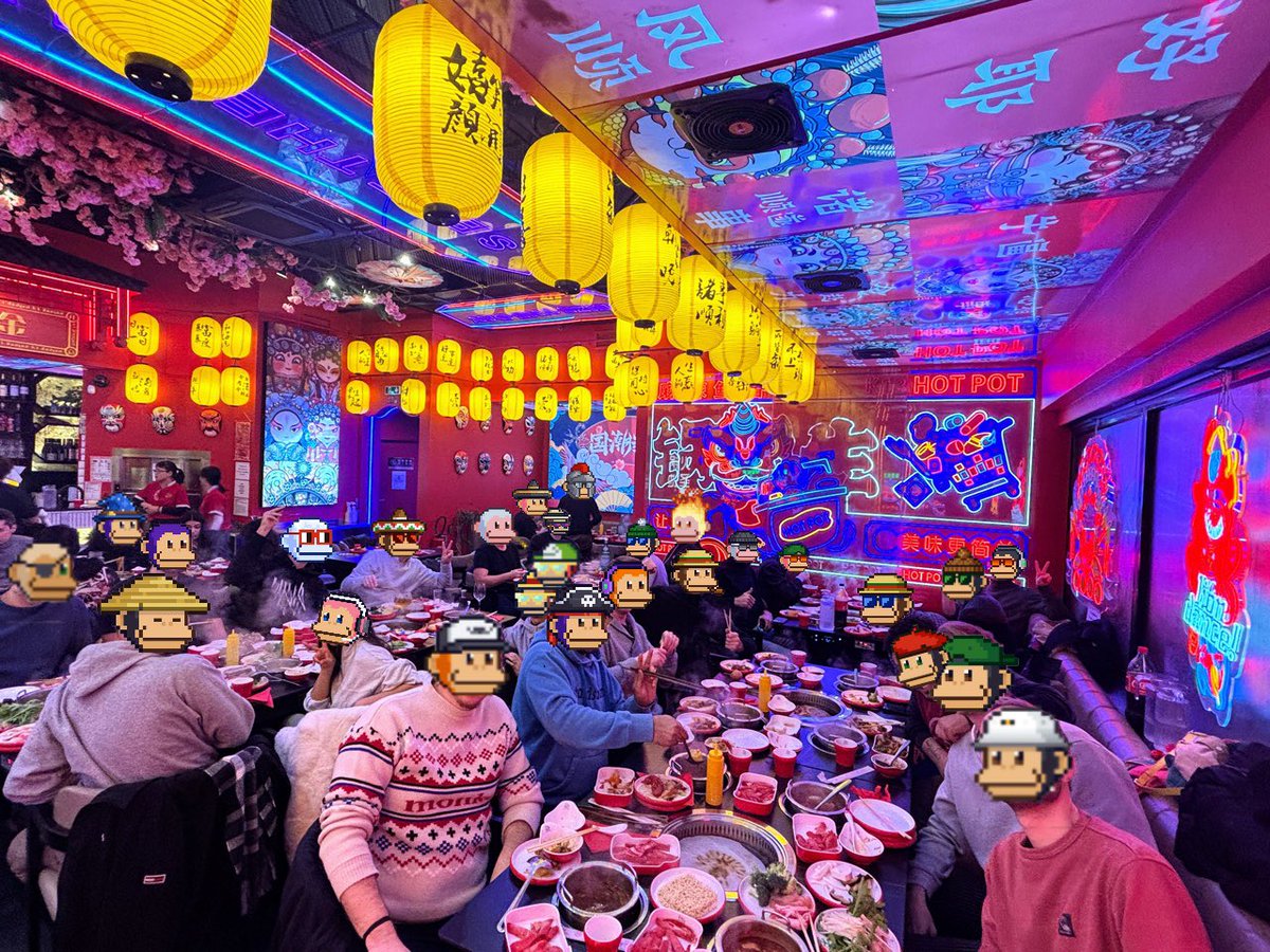 vlad_nomadz's tweet image. You think MonkeDAO is the best community on Solana? Here’s the real picture!

One month ago, I bought my @SolanaMBS for 15 SOL.

I immediately joined the @MonkeDAO Discord, because that is where all the real value of the PFP unlocks. And here is what I discovered inside.

What…