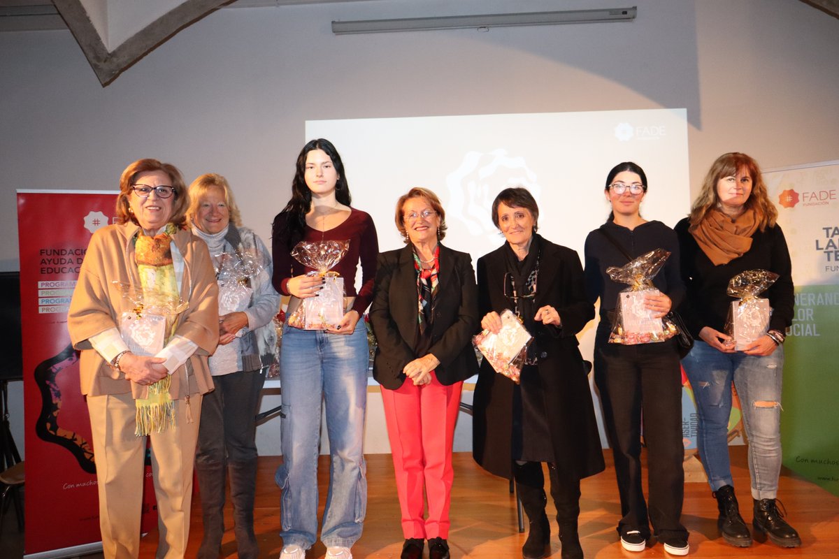 ¡Feliz Día Internacional del Voluntariado! 🎉

Ayer celebramos el X Encuentro de Voluntarios y Entidades Amigas de FADE bajo el lema “El voluntariado va conmigo”, reuniendo a más de 100 personas para homenajear  y reconocer su labor en nuestra fundación.