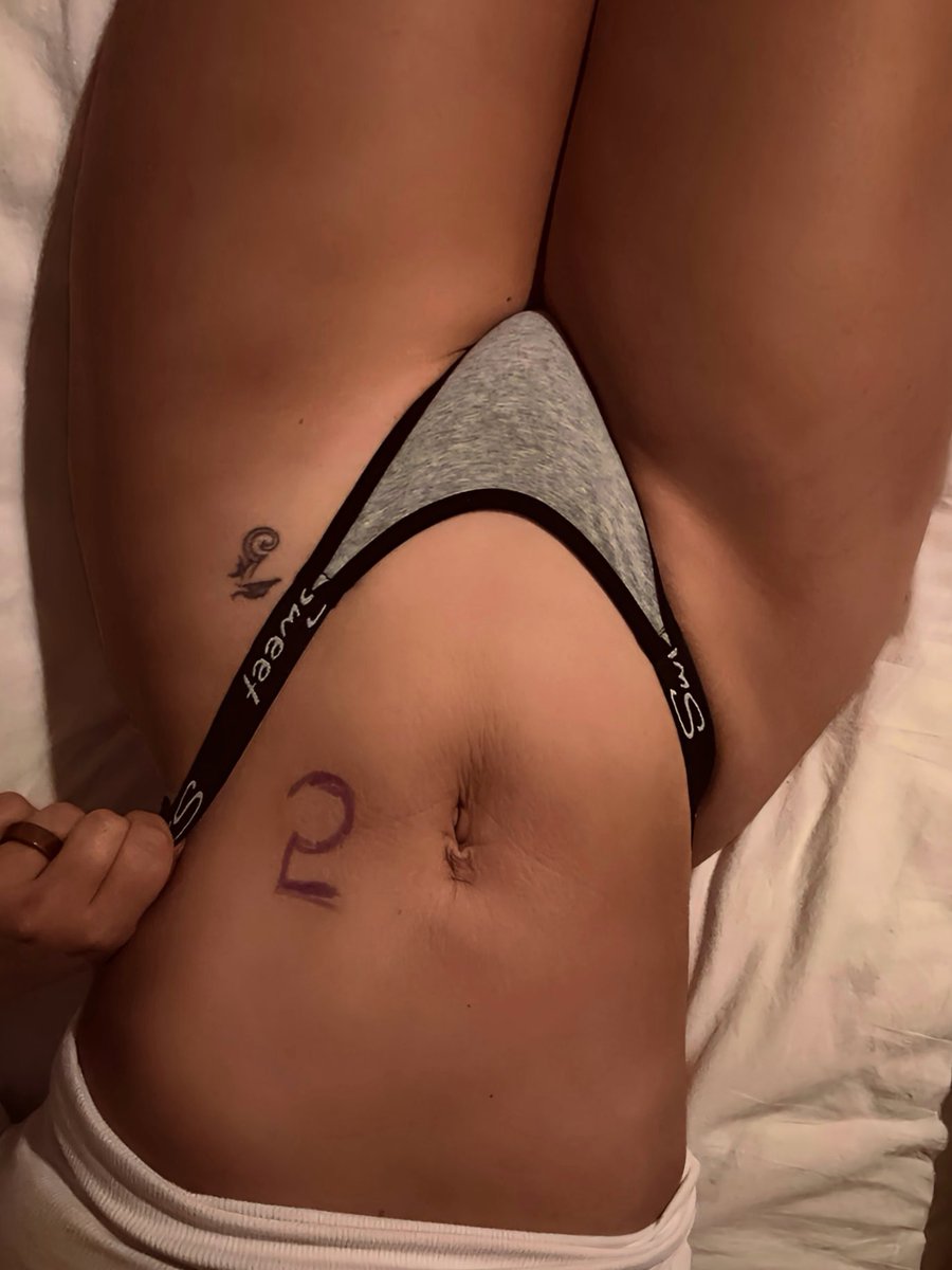 Advent Calendar, Day 5 🎄😏
Lazy, cozy, stretched out in bed…
and yes, I put the 5 exactly where I wanted you to look 😌🔥
#AdventCalendar #Day5 #CozyTease #HolidayVibes #BedTimeTease #FestiveSeason #SpicyContent #OnlyFans #Milfvibes